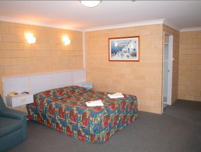 Admiral Nelson Motor Inn - New Castle Holiday 1