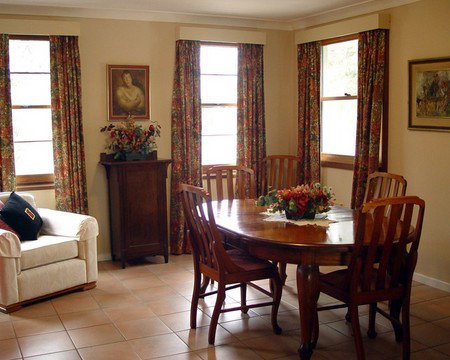 Pratically Lakeside B & B - New Castle Holiday 0