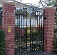 Gates Cottage Bed  Breakfast - New Castle Holiday