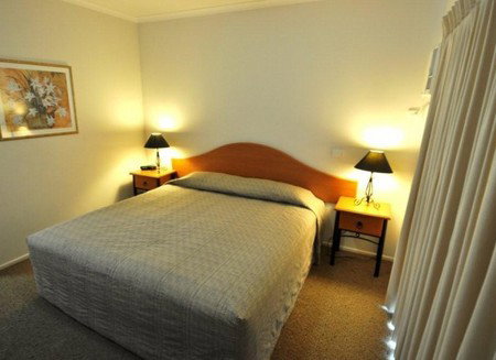 Heritage Cairns - New Castle Holiday 2