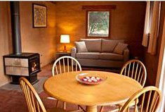 Blue Wren Cottage - New Castle Holiday 3