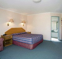 Thunderbird Motel - New Castle Holiday