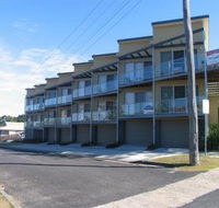 Seaspray Apartments - New Castle Holiday