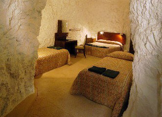 White Cliffs Motel - New Castle Holiday 3