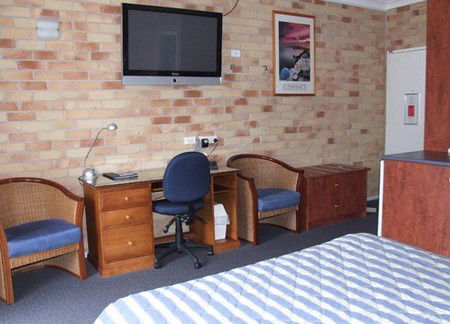 Yamba Beach Motel - New Castle Holiday 3