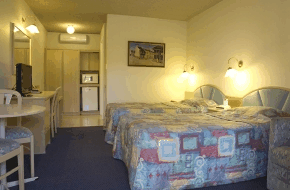 In Town Motor Inn - New Castle Holiday 2