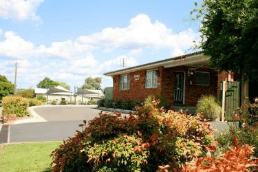 Cadman Apartments - New Castle Holiday