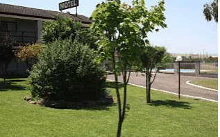 Isis Motel - New Castle Holiday