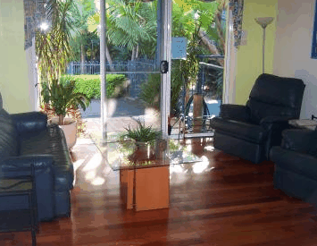Azura Beach House B&B - New Castle Holiday 4
