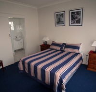 Abbey Apartments - New Castle Holiday