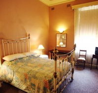 Romano's Hotel - New Castle Holiday