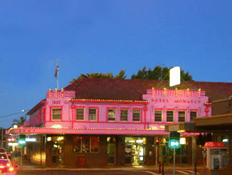 Monarch Motel Hotel - New Castle Holiday