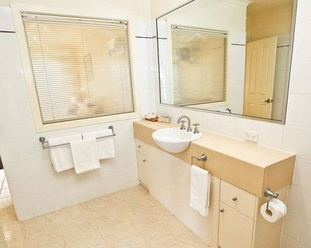 Aquarius Apartments - New Castle Holiday 2