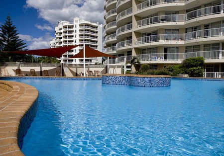 Burleigh Surf Beachfront Apartments - New Castle Holiday 1