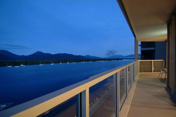 Cairns Luxury Apartments, Harbourlights Complex - New Castle Holiday 10