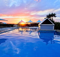 Oaks Waterfront Resort - New Castle Holiday