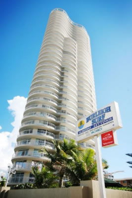 Burleigh Surf Beachfront Apartments - New Castle Holiday 4