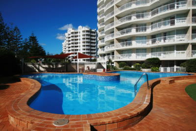 Burleigh Surf Beachfront Apartments - New Castle Holiday 7