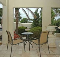 Michelle's Garden Apartments - New Castle Holiday