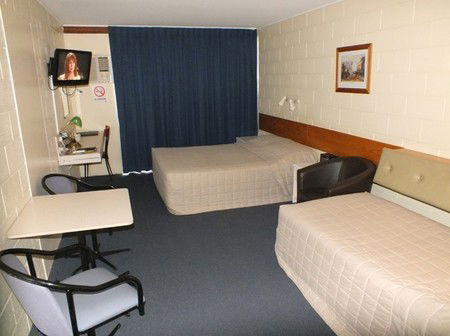 Central Motel - New Castle Holiday 1