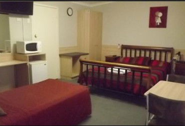 Mount Gravatt Motel - New Castle Holiday 1