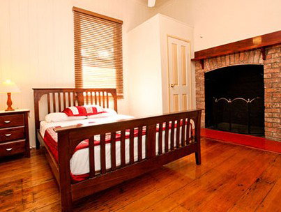 Bowen Terrace Accommodation  - New Castle Holiday 2