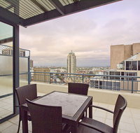 Oaks on Castlereagh - New Castle Holiday