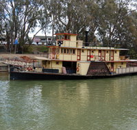 Emmylou Paddle Steamer - New Castle Holiday