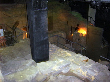 The Rocks Ghost Tours - New Castle Holiday 2