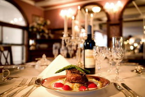 Titanic Theatre Restaurant - New Castle Holiday 3