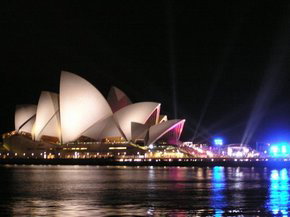 Sydney Opera House - New Castle Holiday 3