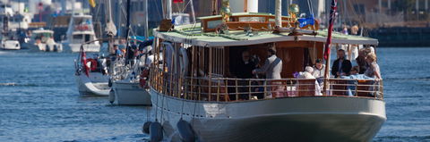 Cruise Victoria - New Castle Holiday 0