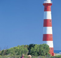 Point Moore Lighthouse - New Castle Holiday