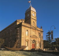 The Albany Town Hall - New Castle Holiday