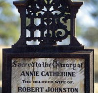 Old Southern Cross Cemetery - New Castle Holiday