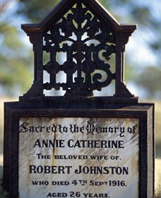 Old Southern Cross Cemetery - New Castle Holiday 0