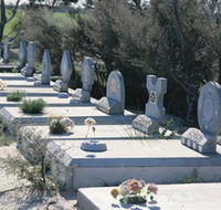 Corrigin Dog Cemetery - New Castle Holiday