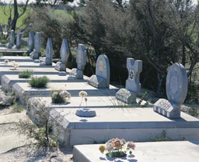Corrigin Dog Cemetery - New Castle Holiday 0
