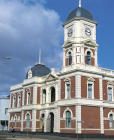 Goatcher Curtain - New Castle Holiday 0