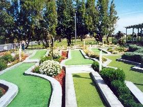 West Beach Mini Golf - New Castle Holiday 0