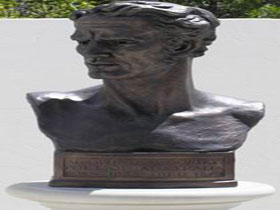 Adam Lindsay Gordon Bronze Bust - New Castle Holiday 0