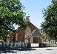 St George Church and Cemetery Tours - New Castle Holiday