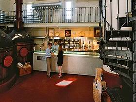 Penfolds Magill Estate Cellar Door - New Castle Holiday 0