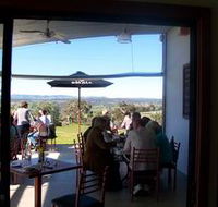 Tenafeate Creek Wines - New Castle Holiday