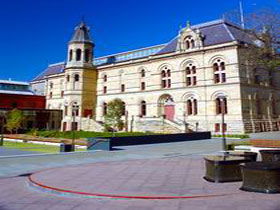 Adelaide Cbd And Eastern Suburbs SA New Castle Holiday