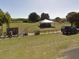 Centennial Park Beachport - New Castle Holiday 0