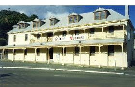 Queenstown TAS New Castle Holiday