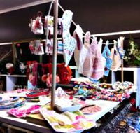 Under The Oak Handmade Gallery and Gifts - New Castle Holiday