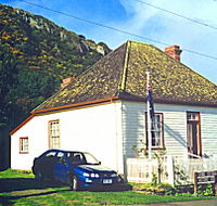Joe Lyons Cottage - New Castle Holiday