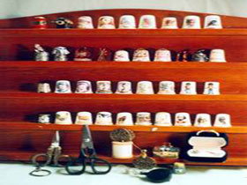 Thimbella And Paris Creek Pottery - New Castle Holiday 0